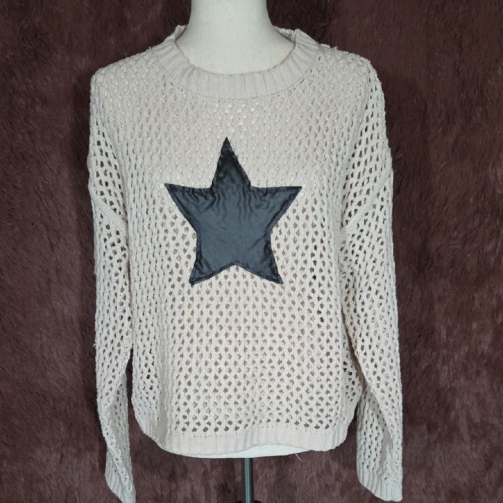 ee:some Cream Star Sweater NWT